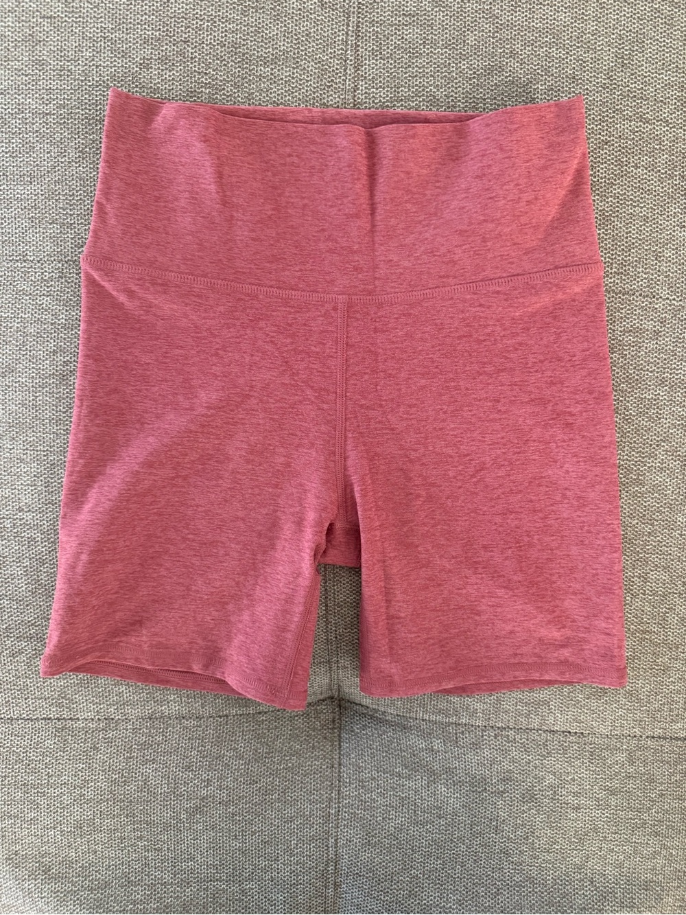 Vuori Mid-Rise Bike Shorts in Heather Rose